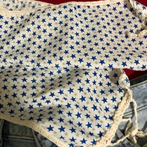 Belted short jean shorts with crochet embellished - Picture 10 of 10